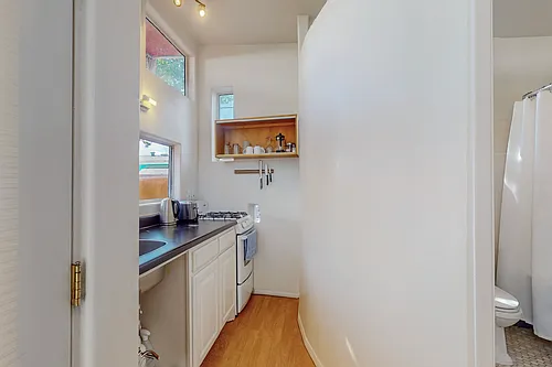 601 Noble Pl NE #2 Photo 1