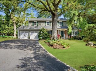 7 Great Neck Court, Huntington, NY 11743
