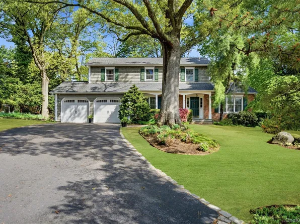7 Great Neck Court, Huntington, NY 11743