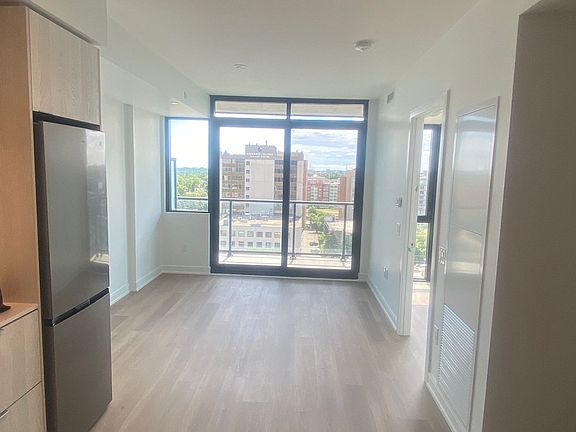 2nd image of 3009 Novar Rd #1011
