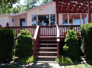 325 Edgewater Dr, Montpelier, OH 43543