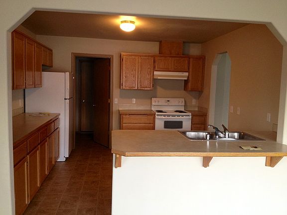 4th image of 19514 12th Avenue Ct E