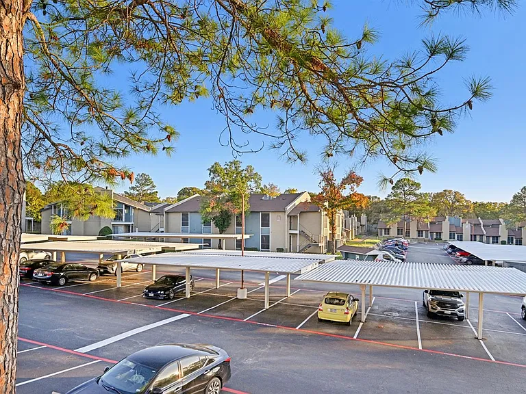 Hollyhills Apartments — Photo 45