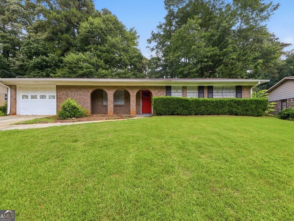 1st image of 2740 Williamsburg Dr