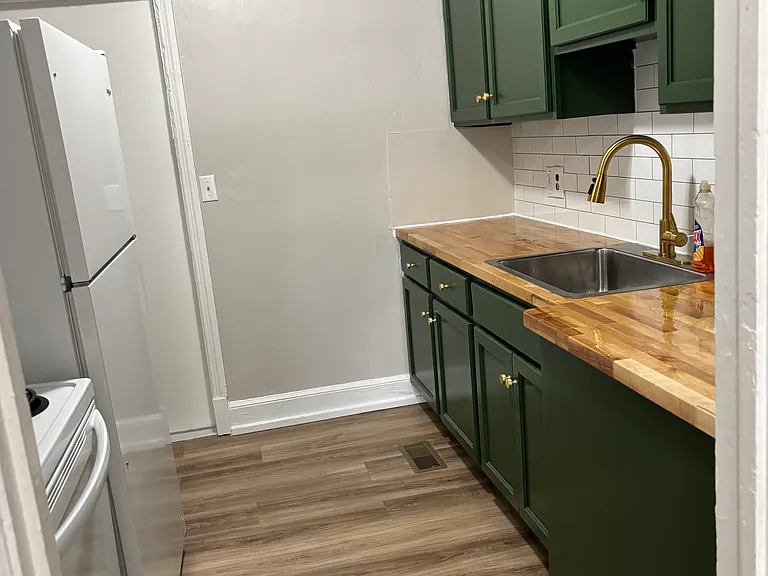 4625 Oxford Rd #4625 — Photo 10