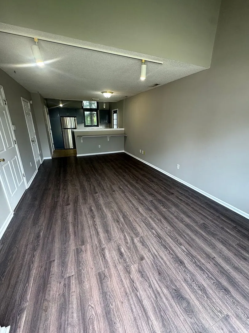 1324 Lofton Way — Photo 2