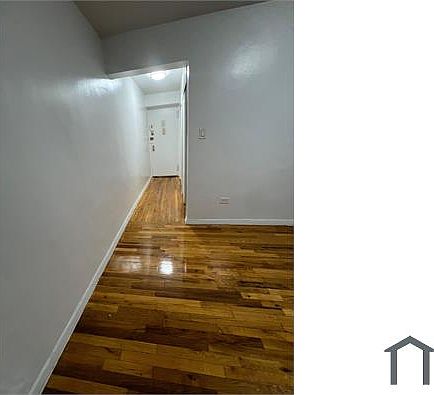 5th image of 3255 Randall Ave APT 4H
