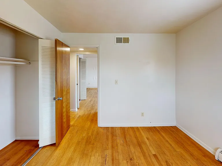 Parkside Apartments — Photo 15