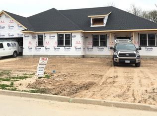 1408 Sir Barton Dr, Genoa, IL 60135