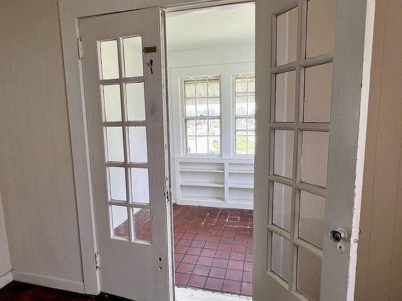 3rd image of 505 Granada Pvt Ct