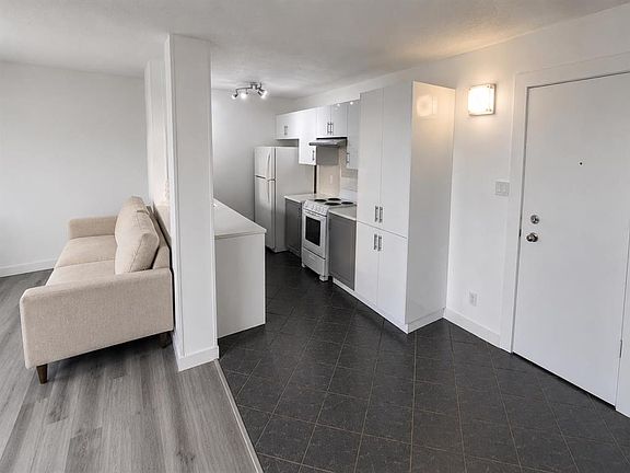 4th image of 314 W 14th St NW #704