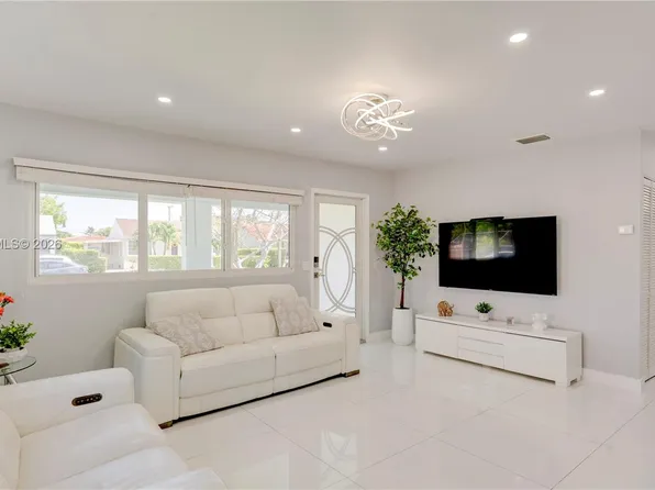 6450 SW 39th Ter, Miami, FL 33155