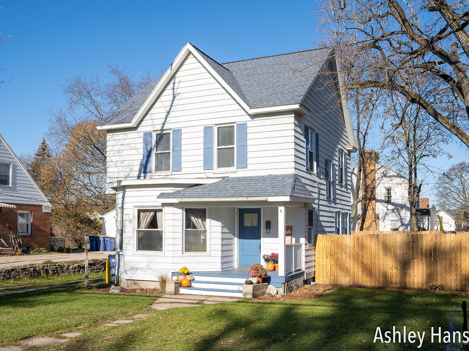 853 Knapp St NE, Grand Rapids, MI 49505 Zillow