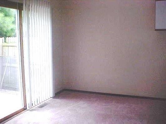 2nd image of 401/403 S Village Ct