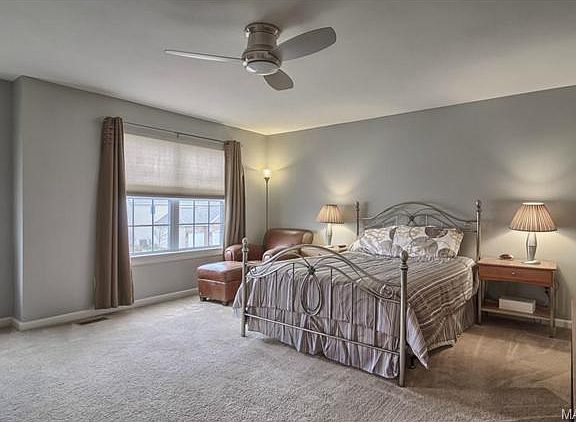 5th image of 136 Jost Manor Dr