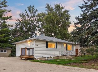 8320 SW Bowness Rd NW, Calgary, AB T3B 0H6