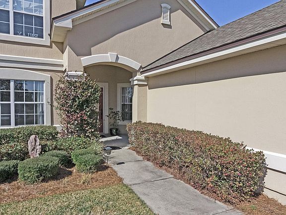 3rd image of 75013 Morning Glen Ct