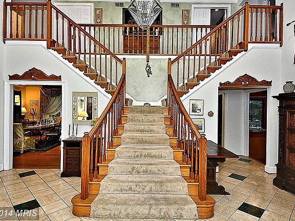 2nd image of 8724 Eggert Dr