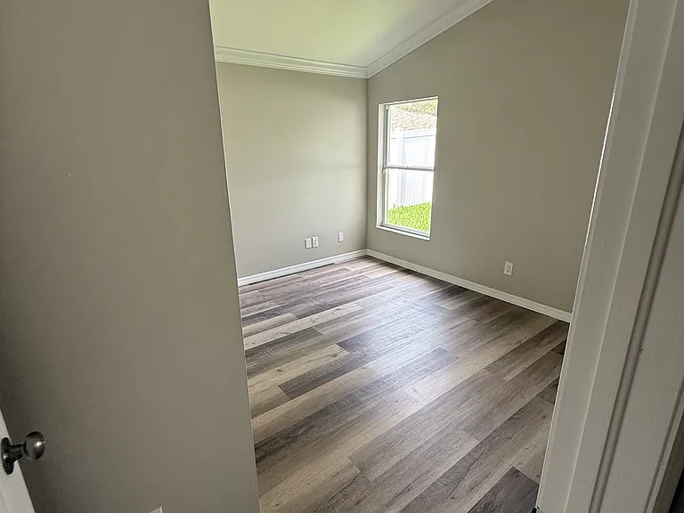 1121 Lumsden Pointe Blvd — Photo 13