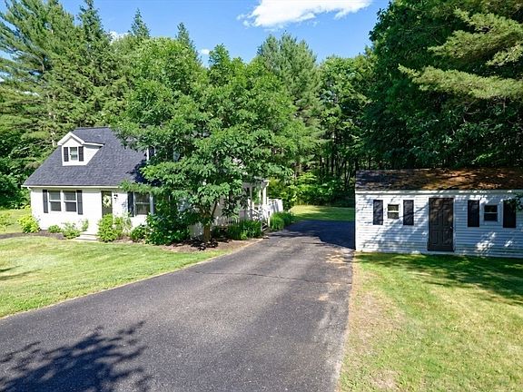 2nd image of 24 Woodland Rd