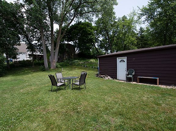 3rd image of 334 Washington Ave