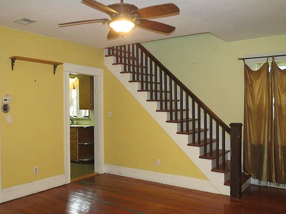 3rd image of 342 Sharon Ave