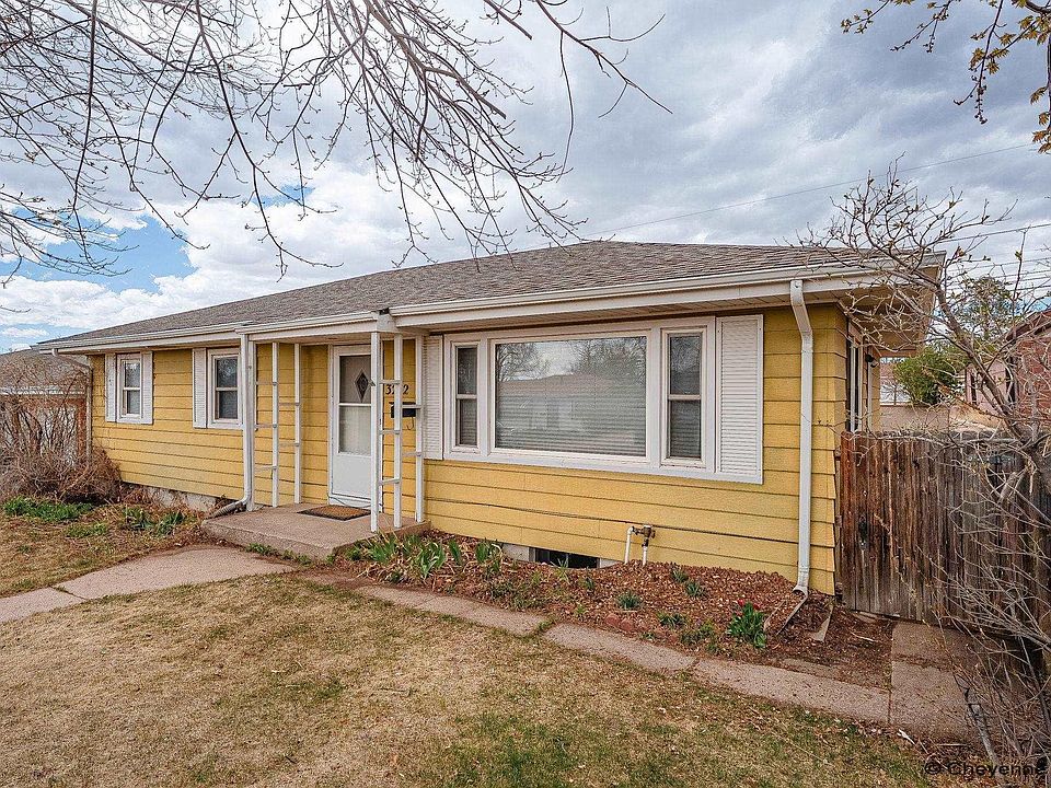 1st image of 3212 Acacia Dr