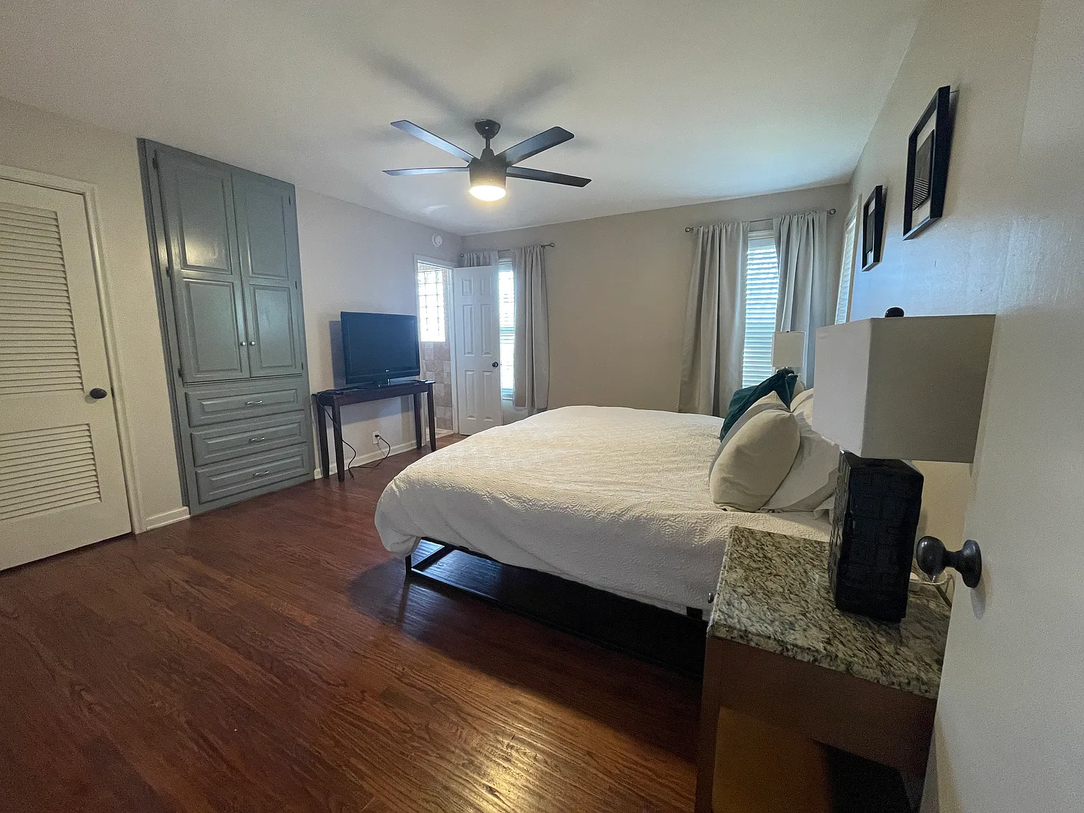 3 bed, 1415 sqft, $3,000 — Photo 4