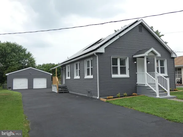 148 N Dolbow Ave, Penns Grove, NJ 08069