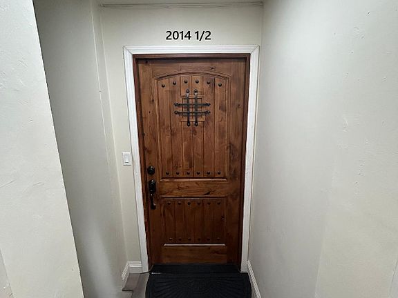 2nd image of 2014 S Burnside Ave Unit 1/2