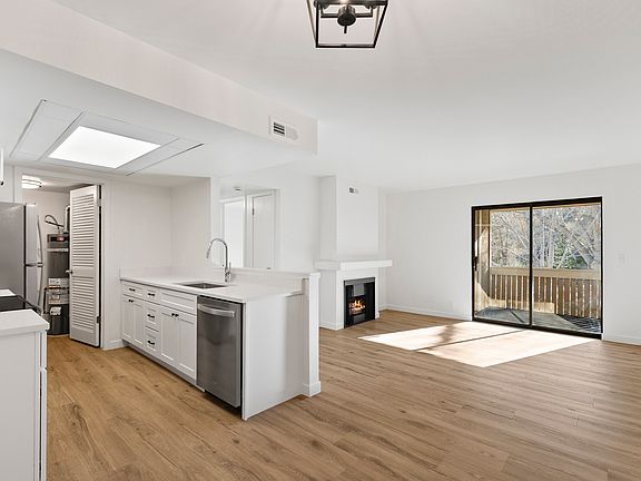 4th image of 1270 E Shadow Ridge Dr APT 9L