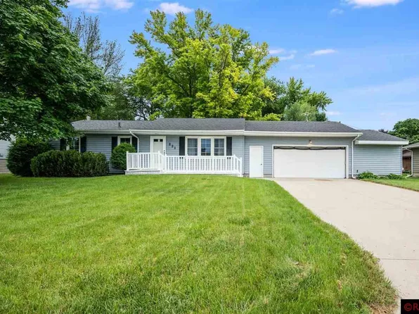 221 W Margaret St, Fairmont, MN 56031