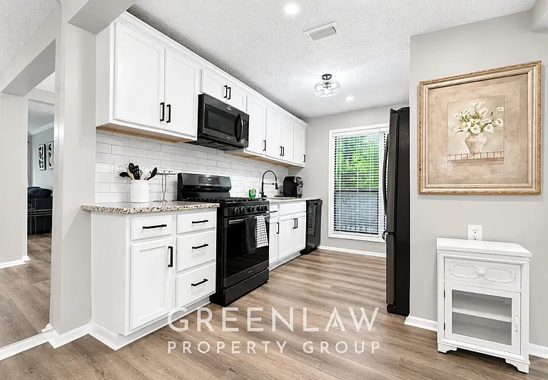 3885 Cedar Cir — Photo 11