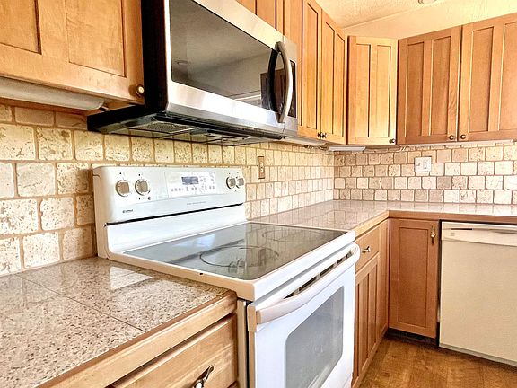 5th image of 885 Maidu Ln