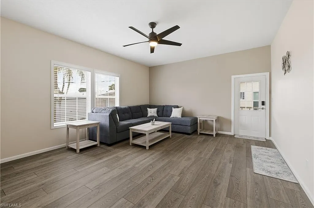 3 bed, 2.0 bath, 1798 sqft, $2,250 — Photo 4