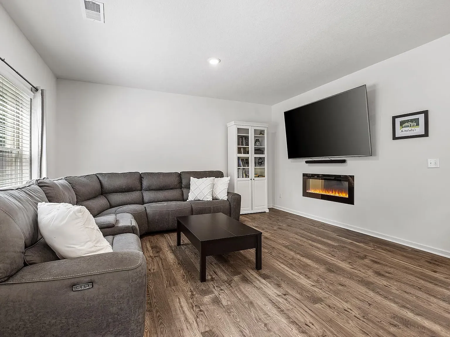 3 bed, 2.0 bath, $2,200 — Photo 4