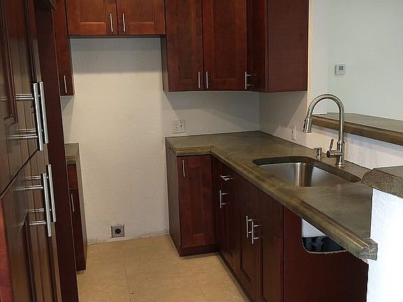 5th image of 501 NE 57th Ct #B