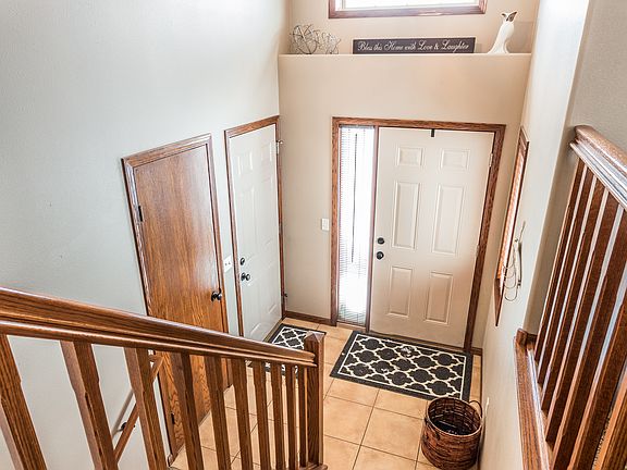 5th image of 7305 W 64th St
