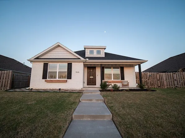 166 N Broyles Ave, Fayetteville, AR 72704