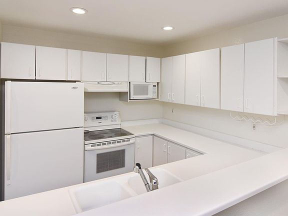 3rd image of 535 Pierce St APT 1311