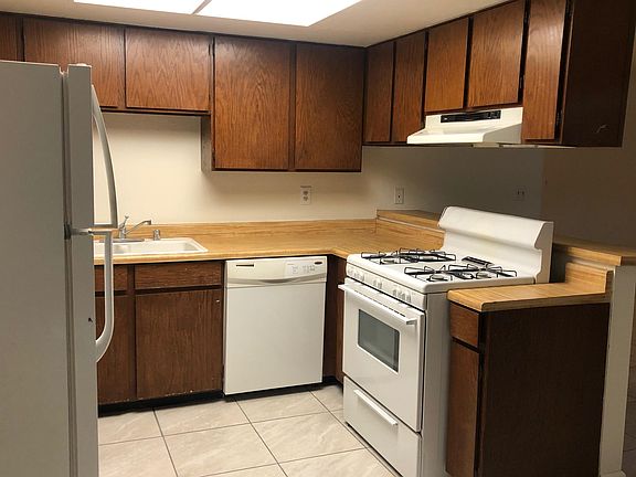 2nd image of 1480 Tamareno Cir #D
