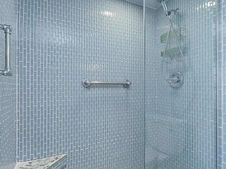 402 Port Royal Way — Photo 21