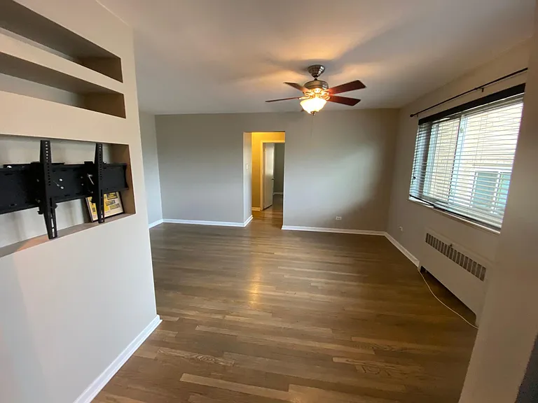 2100 N Franklin St #22 — Photo 2