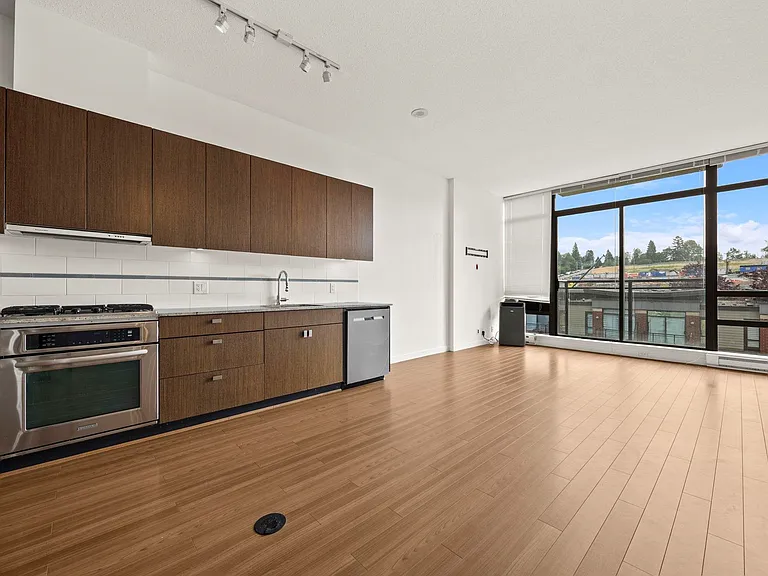 121 Brew St — Photo 12