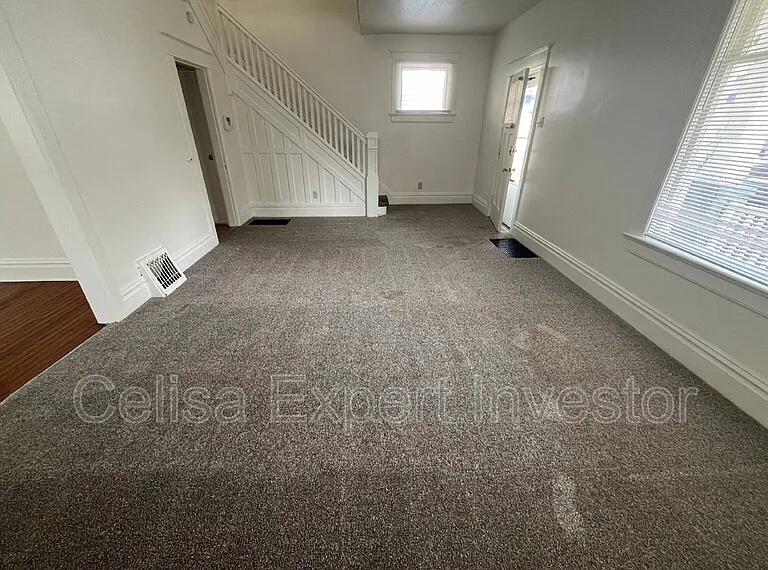 1209 W Wildwood Ave — Photo 2