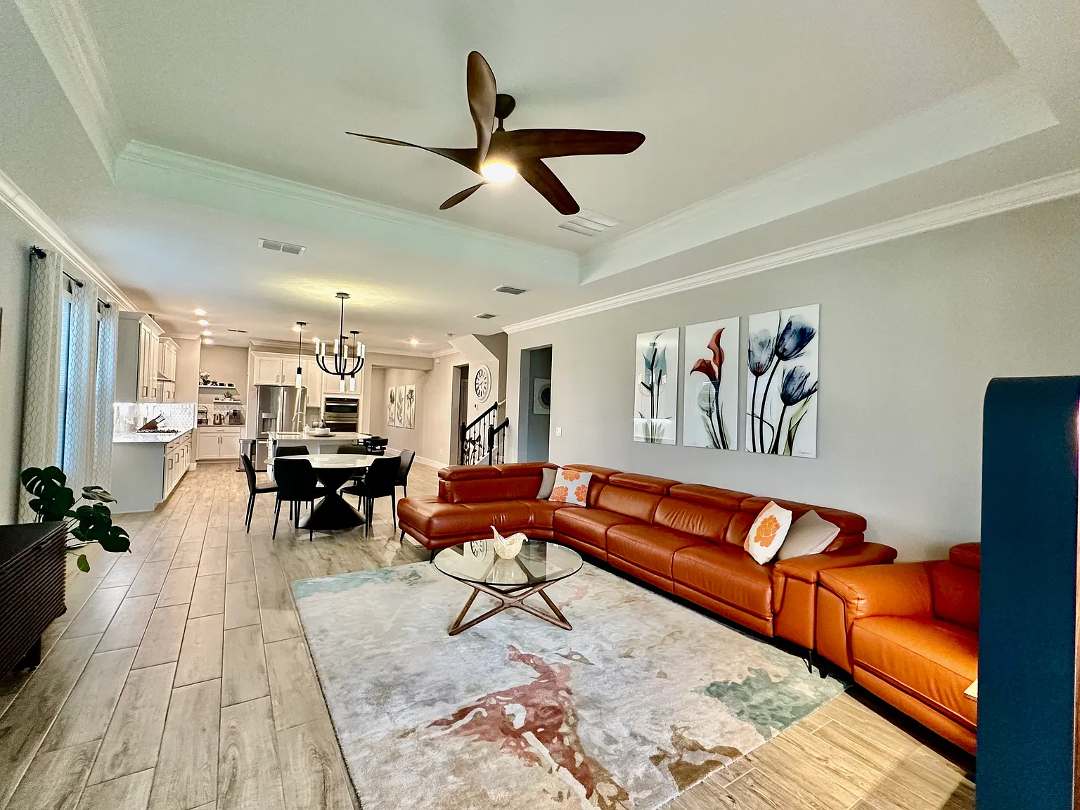 4 bed, 2.5 bath, 2964 sqft, $3,600 — Photo 2