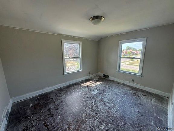 2nd image of 13313 Rosemary St