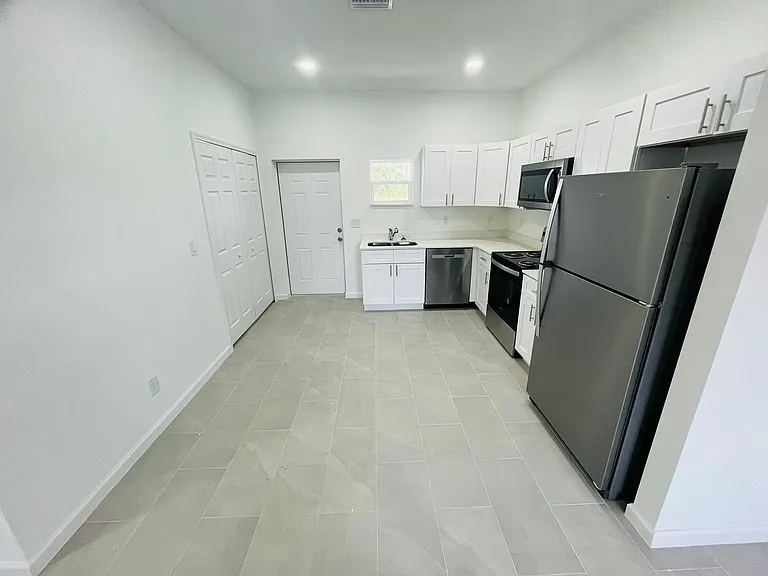 6006 Judy Ave N — Photo 4