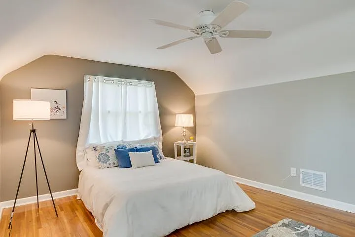 3 bed, 1168 sqft, $2,200 — Photo 4