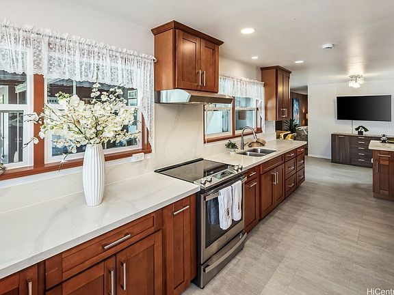 2nd image of 50 Kalaka Pl